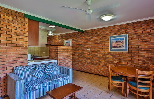 Bayside Holiday Apartments - Photo 13