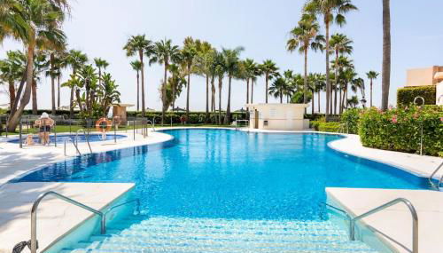 Apartamento lujo en primera línea de playa en Bahía de la Plata, Estepona - Photo 3