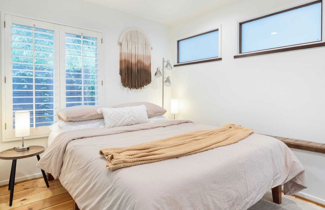 A-lister by Avantstay Hollywood Hills Luxe Group Escape w/ Pool - Photo 24