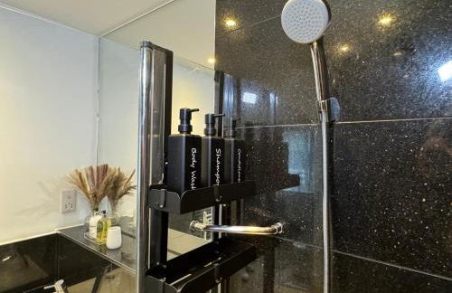 Modern 2 Bedroom Apartment in Central Croydon with Free Parking - Foto 26