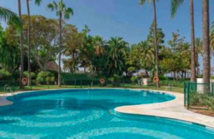 Puerto Banus Beachfront .Gray d´Albion . Amazing location - Photo 16