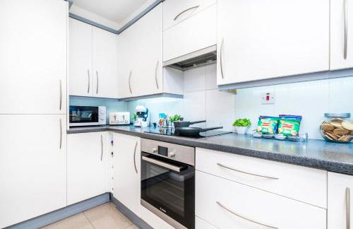 Monmouth House Aylesbury Premier Quality Accommodation For Larger Families Contractors And Professionals Sleeps Up to 6 Guests - Foto 6