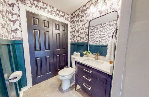 Luxury 8 Bed/4 Ba NuLu Home Private yard/parking - Foto 46