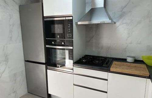 Apartment near sea beach and vibrant center - Photo 10