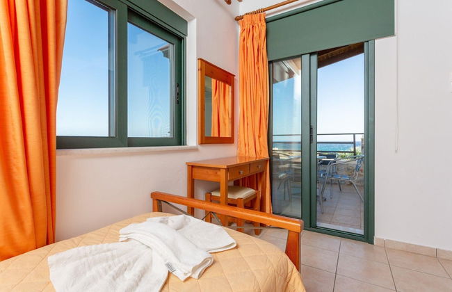 Andreas Beach Villa Large Private Pool Walk to Beach Sea Views A C Wifi Car Not Required - 1654 - Foto 39