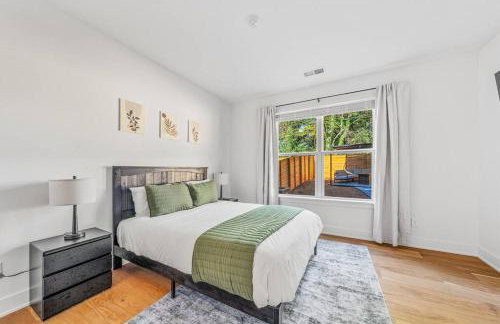 Modern 4BR Retreat in Uptown! - Foto 29