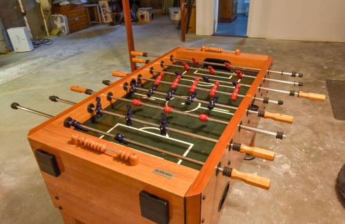 Pond Front Home with Private Dock - Foto 5