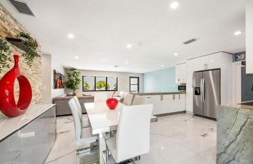 The Palms -Mini Golf , Foosball Table, Heated Pool ,Baby items ,BBQ - Foto 21