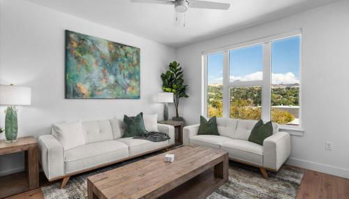 Incredible views! Pool,Gym,HTub - Foto 1