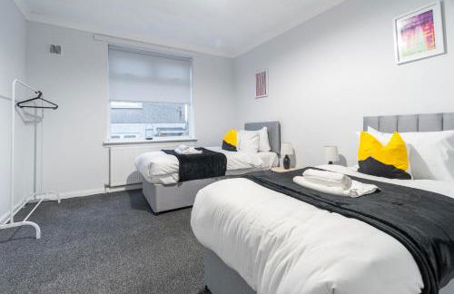 Kirkview Apartment - Photo 4