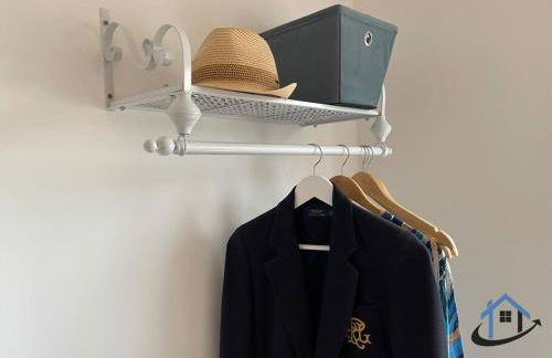 Petham Cottage Stanwick 2 bed sleeps 6 - Photo 17