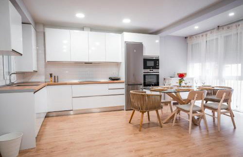 Apartamento turístico con 3 dormitorios en Granada QH Estación de Tren - Photo 6