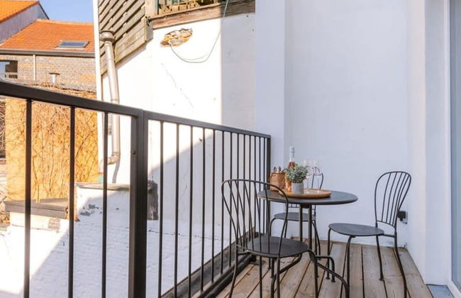 Industrial Apartment With Terrace in Antwerp - Photo 17