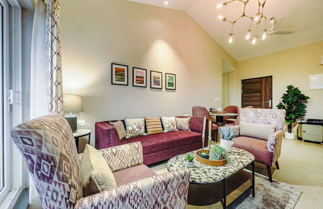 Alaya Stays Veera Serina 3 BHK with Pool - Foto 26