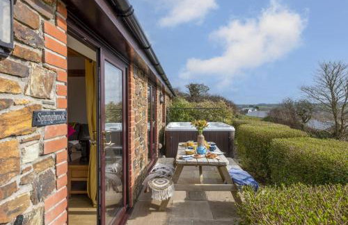 Hot Tub Bungalow - Close to Portreath - Free WiFi - Free Parking - Pet Friendly - Foto 5