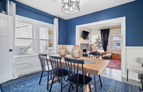 Spacious 4 Bedroom Sleeps 10 with Sauna and Hot Tub - Foto 2