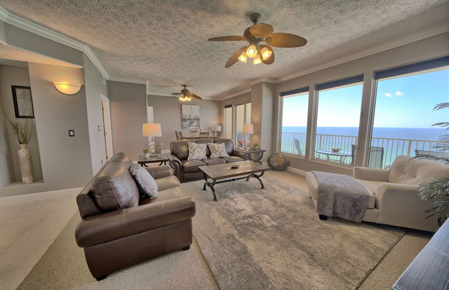 Stylish Oceanfront Condo with Beach and Picnic Area Access - Unit 1706 by RedAwning - Foto 36