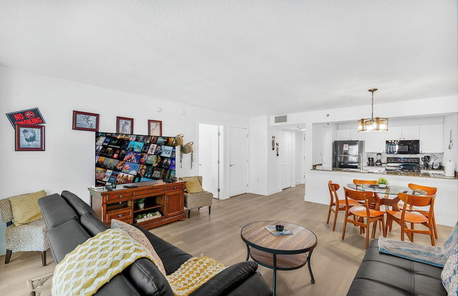 Sky High 31st Floor Condo W Parking - Foto 74