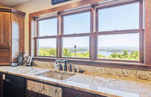 Lakeside Luxury Retreat with Winnipesaukee Views - Foto 32