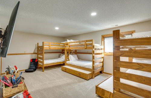 2 Mi to Super Rink Sporty Group Getaway in Blaine - Foto 27