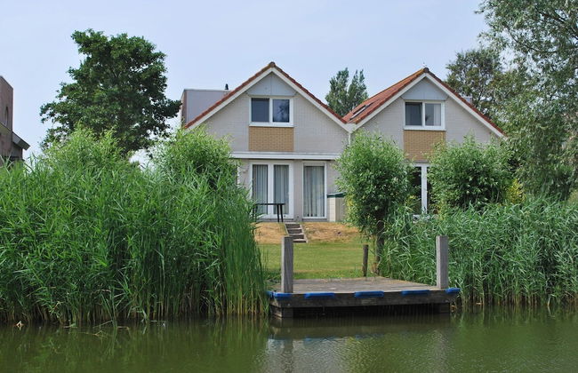 Nice Holiday Home on the Water - Foto 26