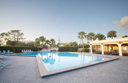 Family Home with Pool, Game Room, and Grill Near Disney - Foto 29