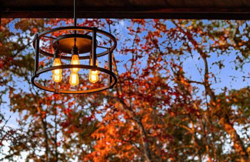 Chardonnay Chalet - Luxe Modern Chalet - Hot Tub, Wi-Fi, Fire Pit, Game Room, Amazing Deck - 15 min to Blue Ridge - Foto 34