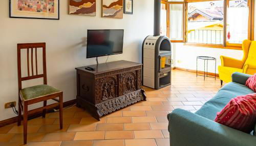 Appartamento Al Cirmolo - 4 Camere in Pieno Centro di Fiera di Primiero - Foto 2