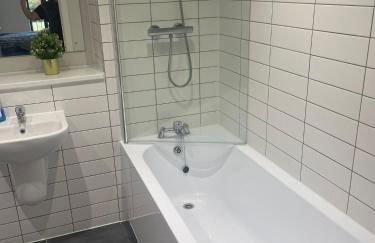 Gorgeous GF 2 Bed 2 bathroom Apartment Liverpool 3 - Foto 16