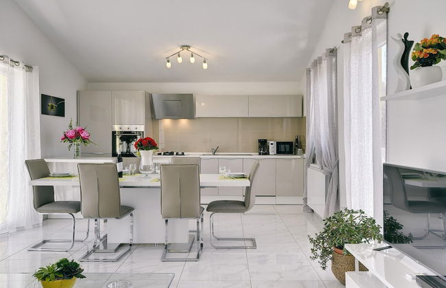 Apartment With Modern Decor and Spacious Garden, 3 km From the Beach - Foto 30