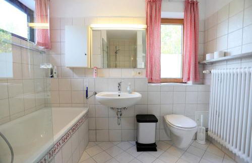 Relaxing 140m2 Holiday Home South of Munich - 25 Min to Center - Fully Equipped - Foto 16