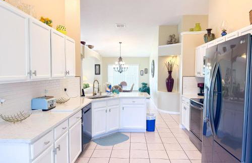 Fascinating Private Pool and Game-room, Near Disney!! - Foto 27