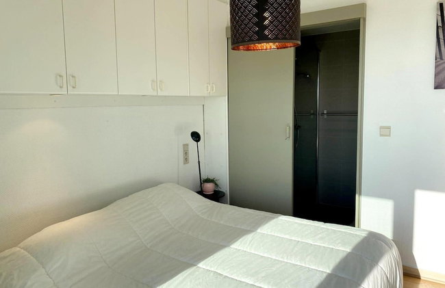 Attic Apartment Nieuwpoort With Coastal Views - Photo 7