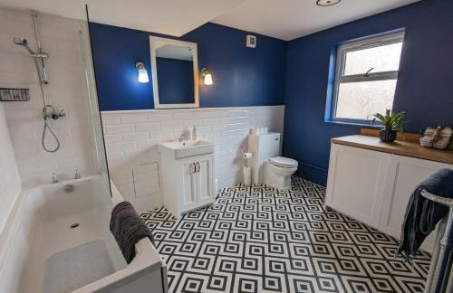 Camberwell Church Street - Photo 4