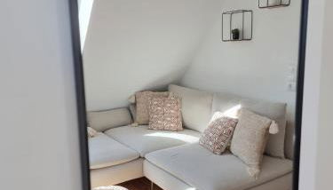 Lichtdurchflutete Dachgeschosswohnung mit Charme - Photo 3