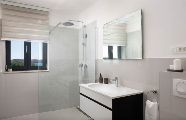 Holly - With Pool - H - Foto 23