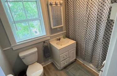 Cozy 3BR Beach House by the Sea - Foto 27