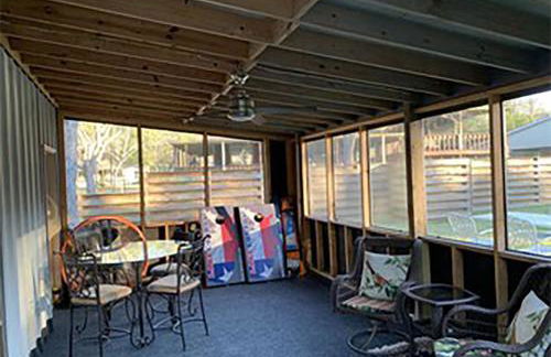 Cozy Barn with Pool Access & Near Lake Conroe - Foto 22