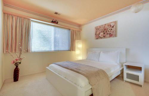 Centrally Located Home with Yard in Hayward! - Foto 24