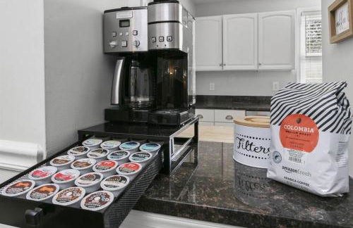 Capitol Hill Stay Like No Other - Photo 30