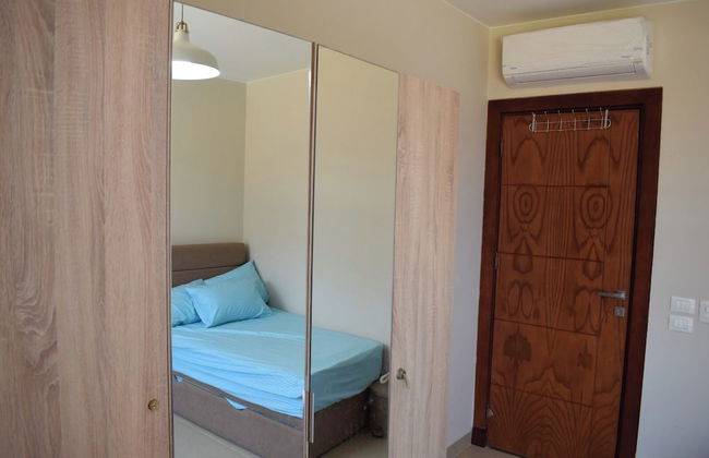 Whispering Waters, Two Bedroom With a Garden, Azha - Foto 4