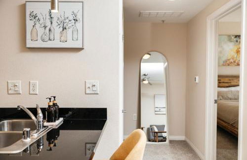 Luxury One Bedroom minutes from The Grove - Foto 17