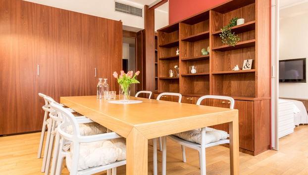 JOIVY Via Turati - Foto 4, Servicio de comidas en la habitación