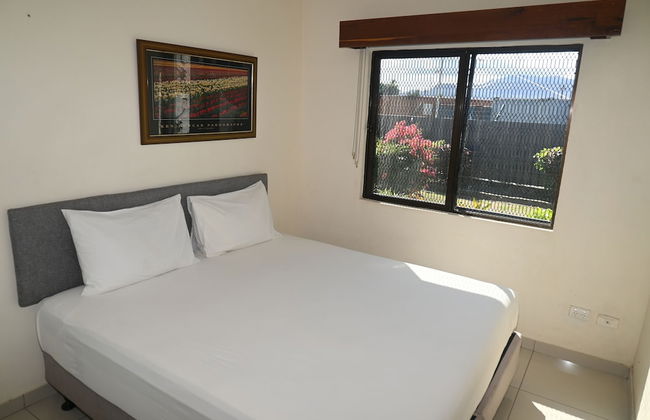 New Door Apartments - Photo 4