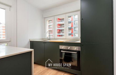 MyHouseSpain - Estilo y confort en Oviedo - Foto 5