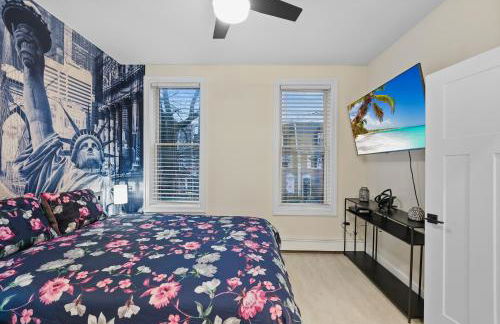 10Min to NYC - 2BR/2.5Bath-3Beds-Free Parking-No Chores - Foto 17