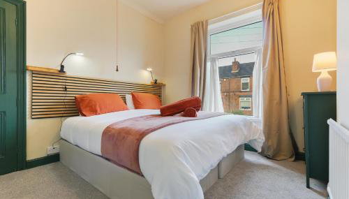 Home from Home 4 Bed - Ideal for Workers & Great for Groups, FREE Parking, Spacious, Pet Friendly Netflix - Foto 2