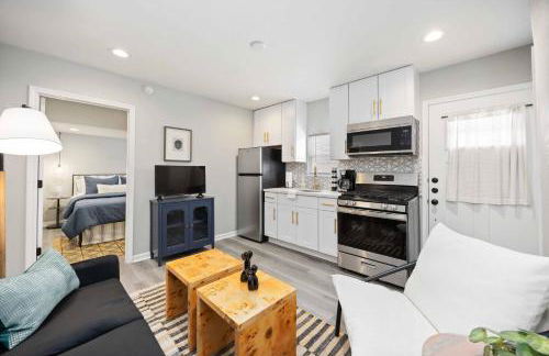 Steps from the Best of the Heights-Modern Comfort! - Foto 21