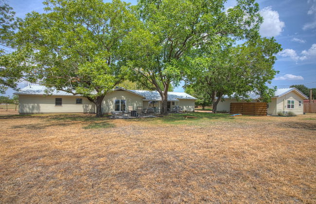 Spacious Home - Fire Pit, BBQ and Outdoor Seating! - Foto 45