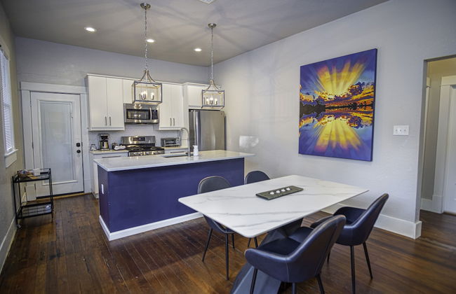 Chic Downtown Farmhouse With Garden and BBQ Grill - Foto 21